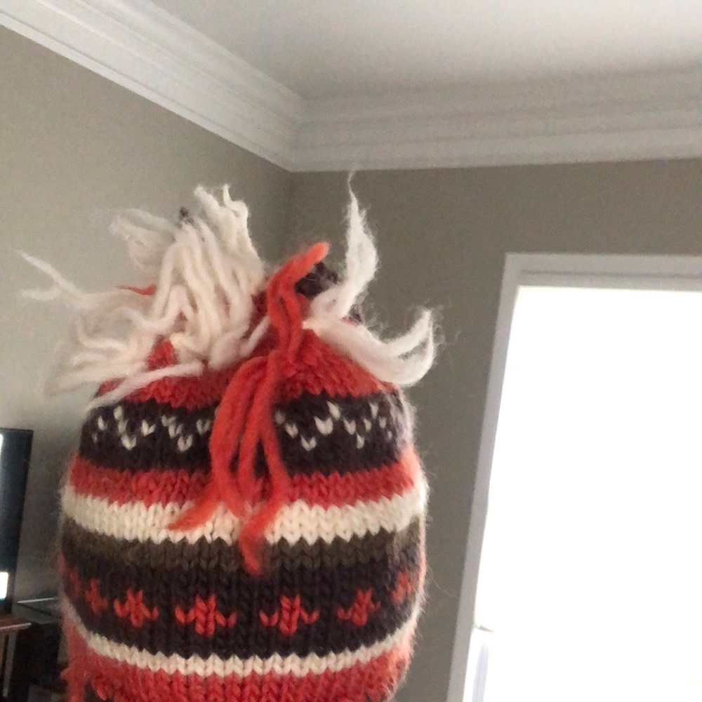 Knit hat - Picture 3 of 5